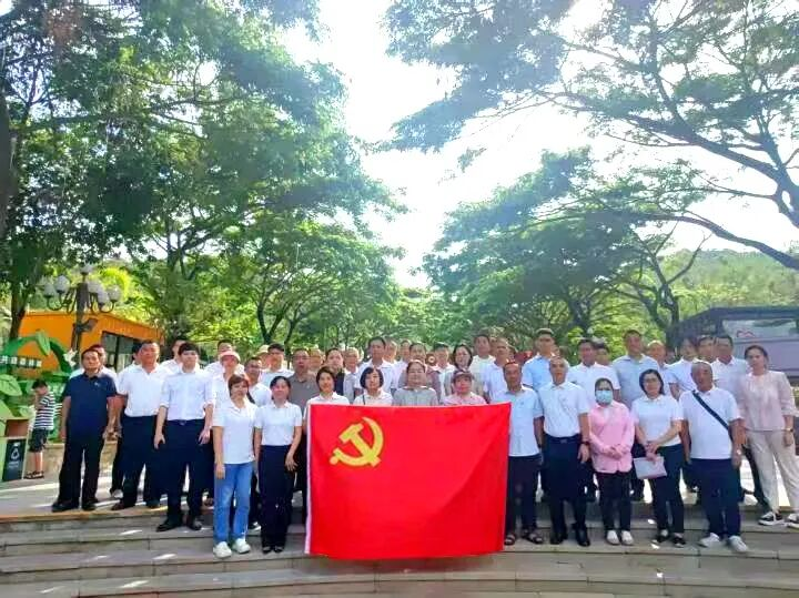 三亞環(huán)農(nóng)集團(tuán)黨委開展抗戰(zhàn)勝利80周年主題參觀活